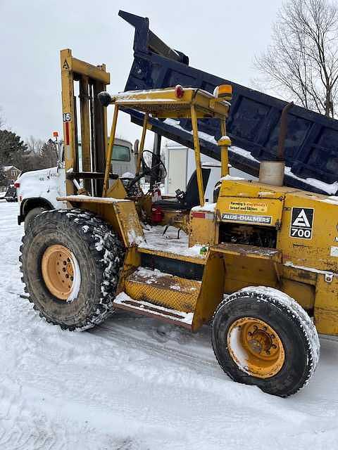 Tractor Zoom - 1979 Allis Chalmers 700