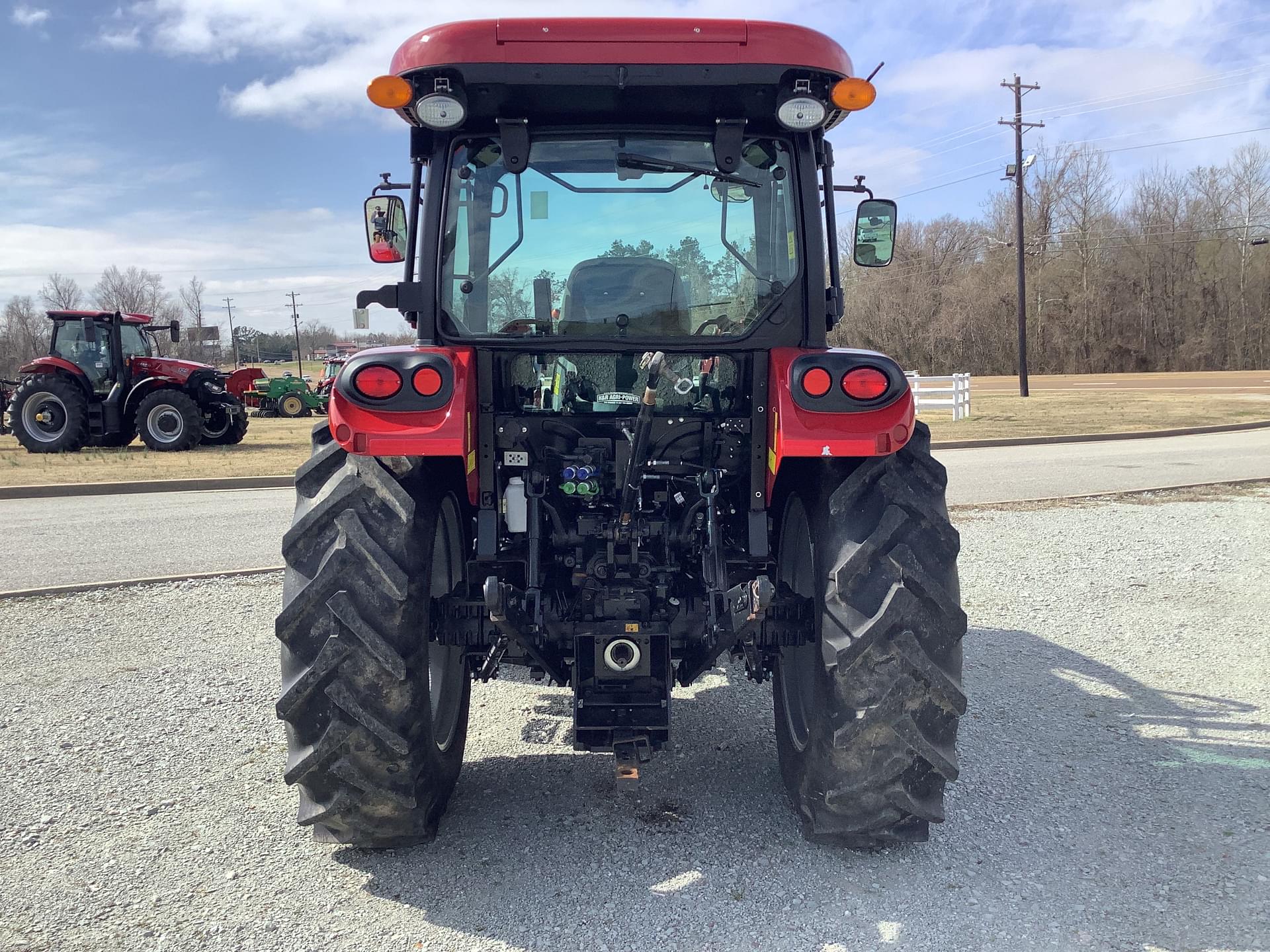 Tractor Zoom - 2020 Case IH Farmall 95