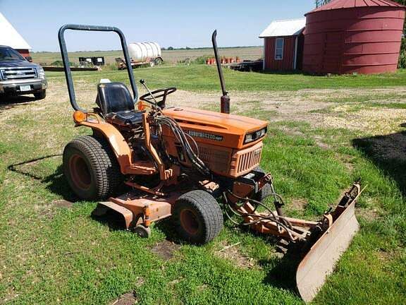 Tractor Zoom - 1988 Kubota B6200