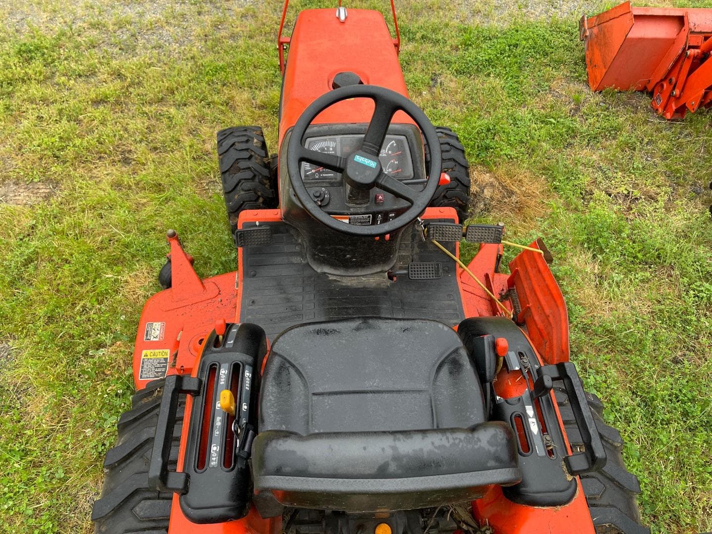 Tractor Zoom 2007 Kubota B7610