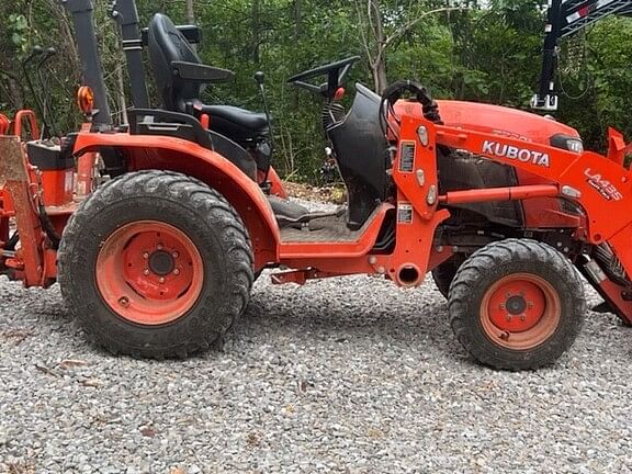 Tractor Zoom - 2021 Kubota B2301