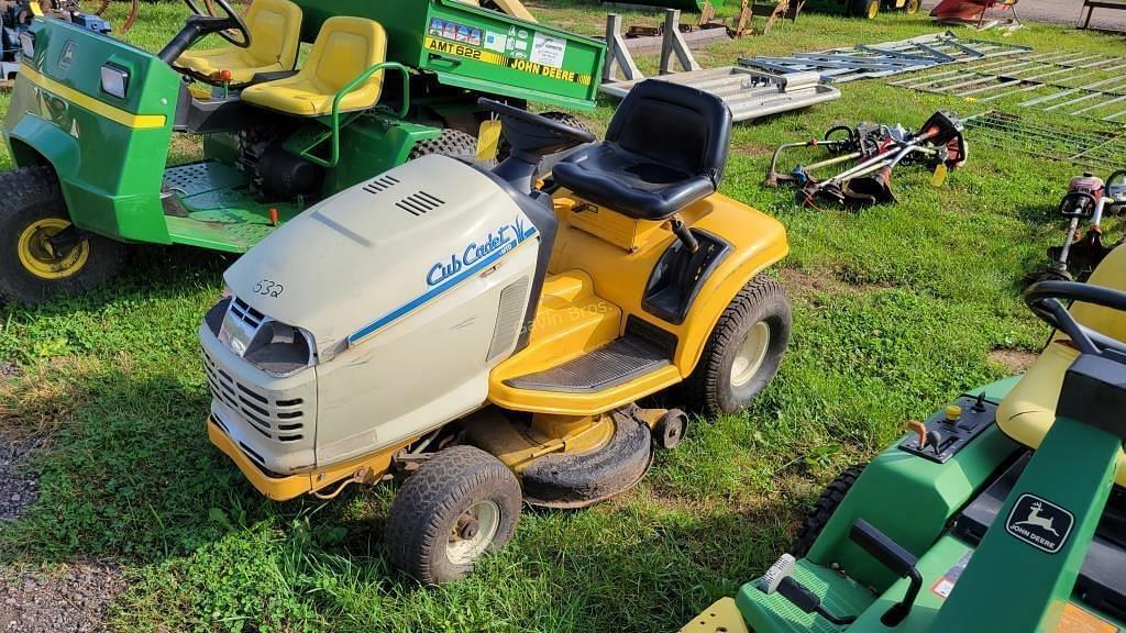 Tractor Zoom Cub Cadet HDS 2135