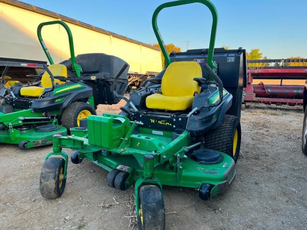 Tractor Zoom - John Deere Z915