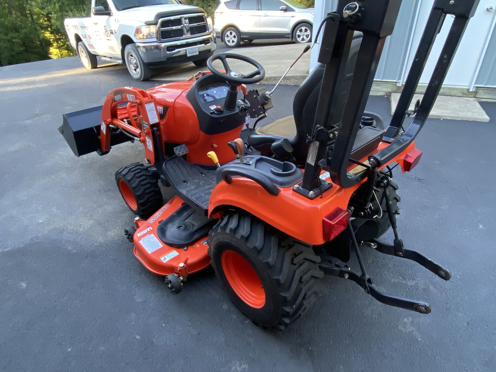 Tractor Zoom Kioti CS2510