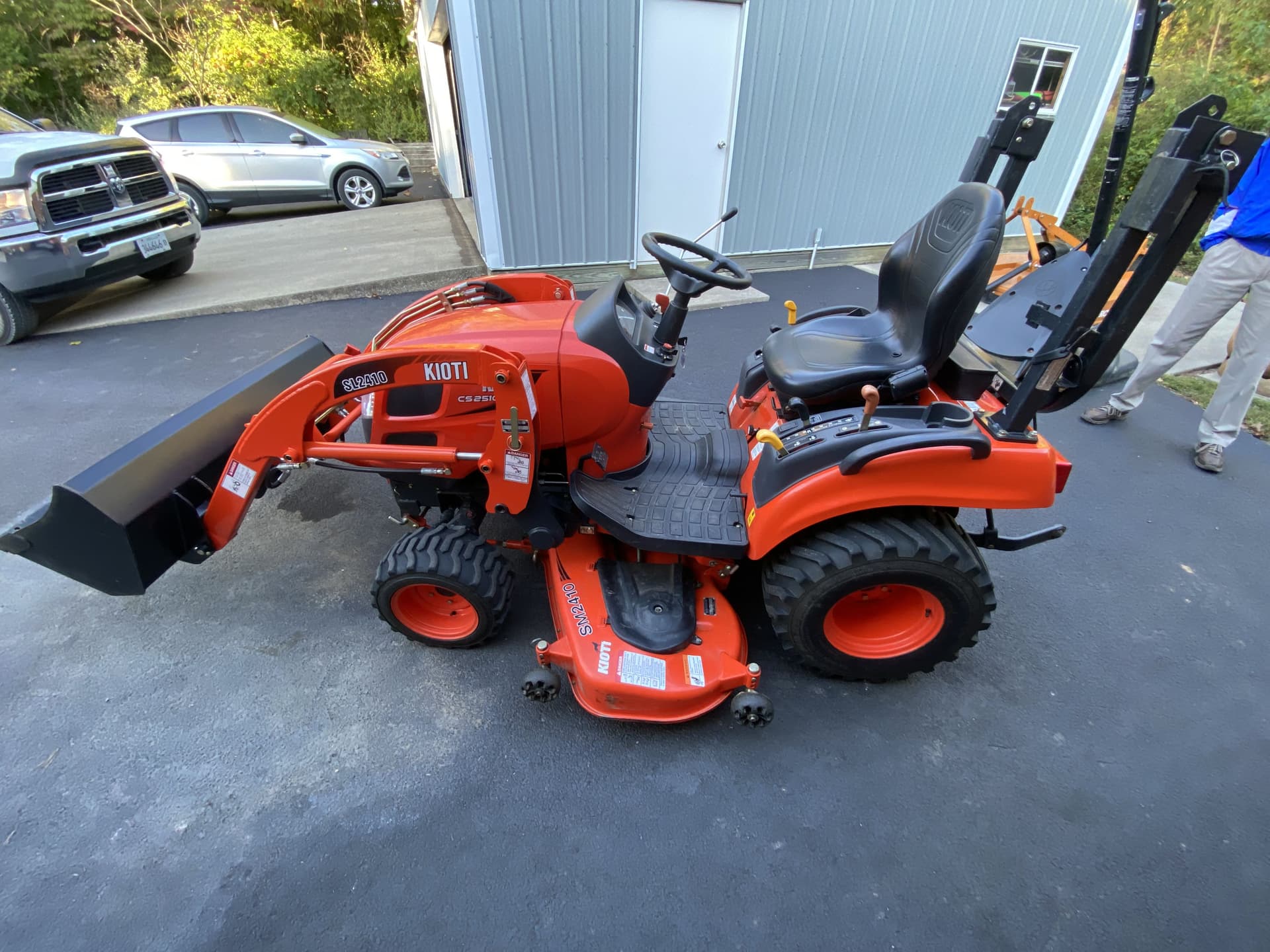 Tractor Zoom Kioti CS2510