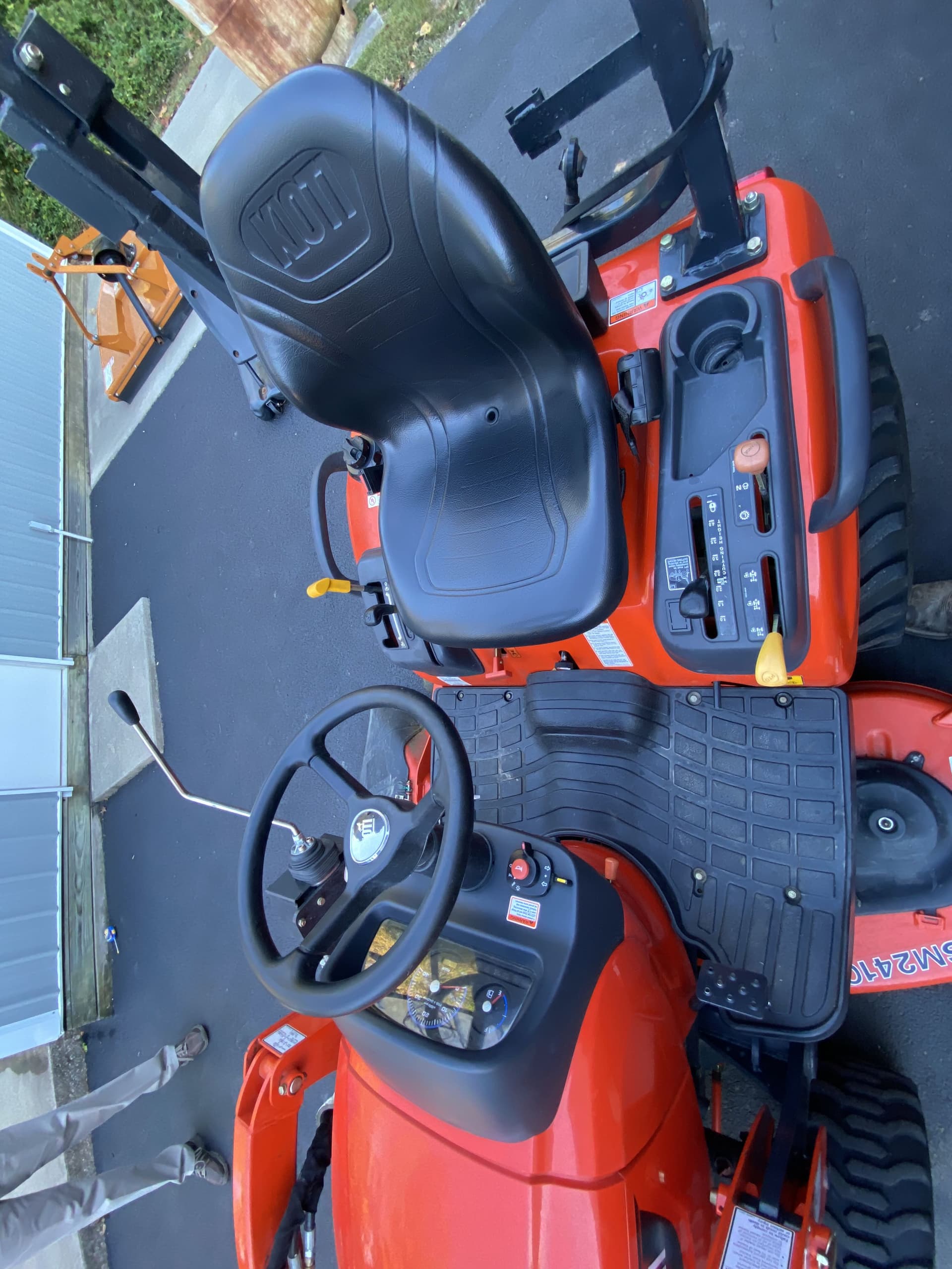 Tractor Zoom Kioti CS2510