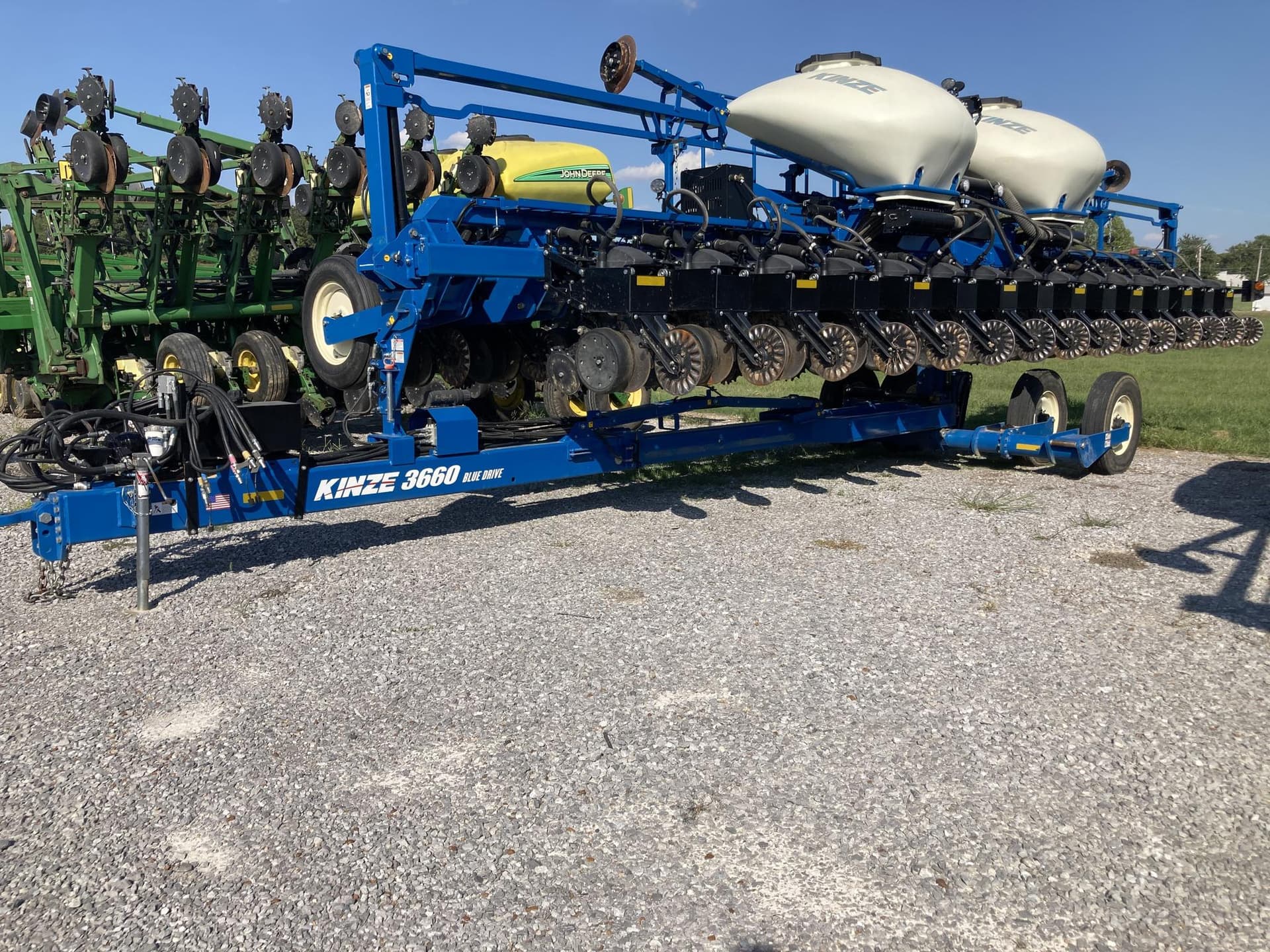 Tractor Zoom 2020 Kinze 3660