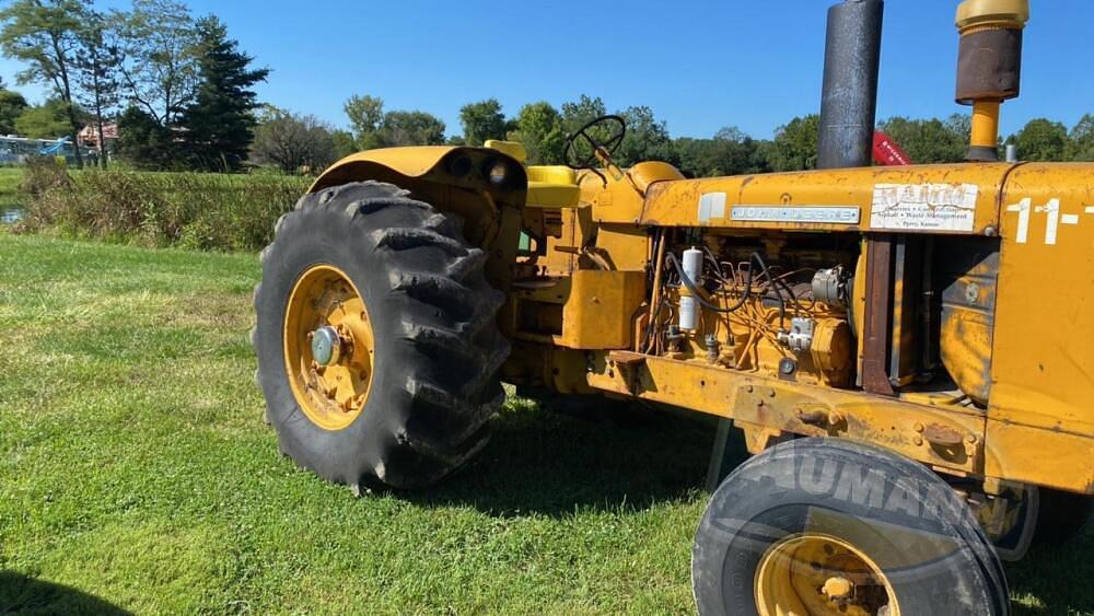 Tractor Zoom - John Deere 700A