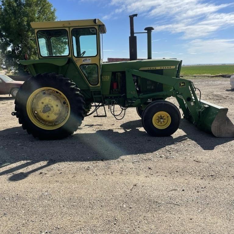 Tractor Zoom John Deere 4620