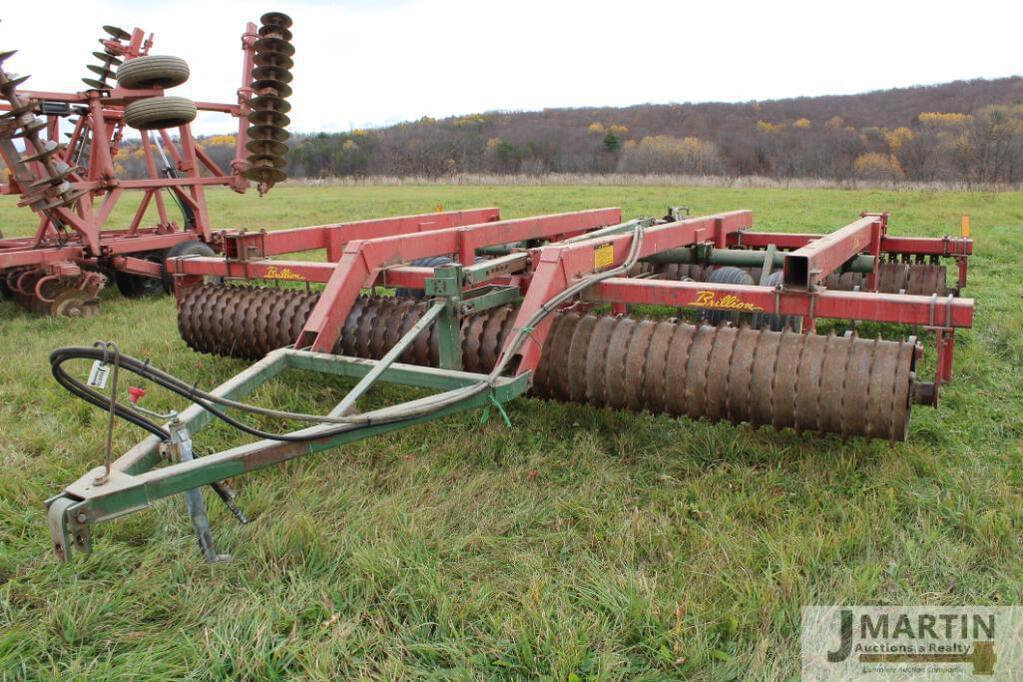 Tractor Zoom Brillion Cultimulcher