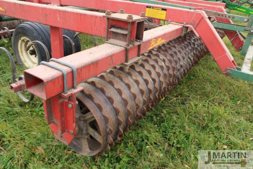 Tractor Zoom Brillion Cultimulcher