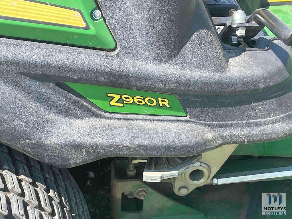 Tractor Zoom - John Deere Z960R