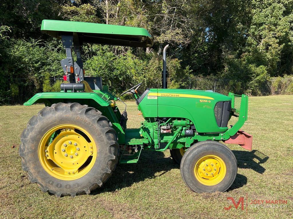 Tractor Zoom John Deere 5055D