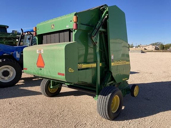 Tractor Zoom - 2002 John Deere 567