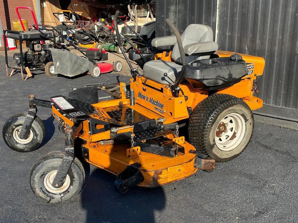 Tractor Zoom Woods M2560