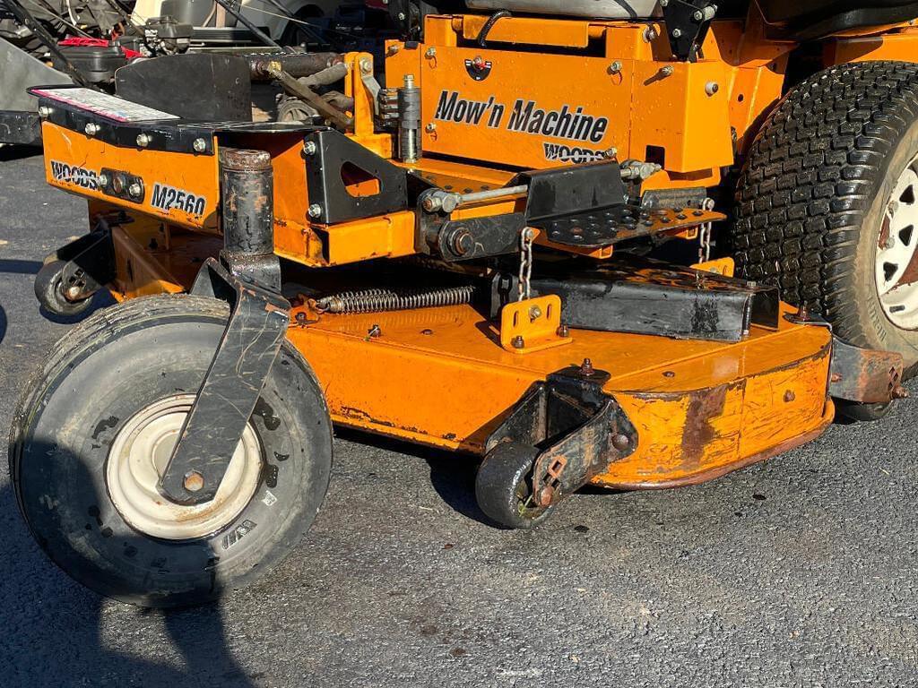 Tractor Zoom Woods M2560