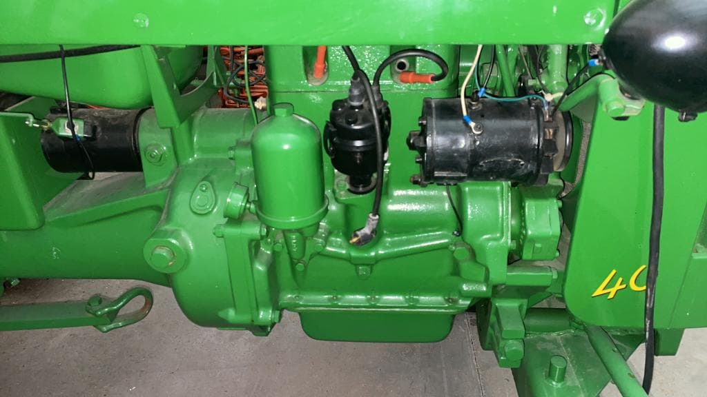 Tractor Zoom - 1953 John Deere 40