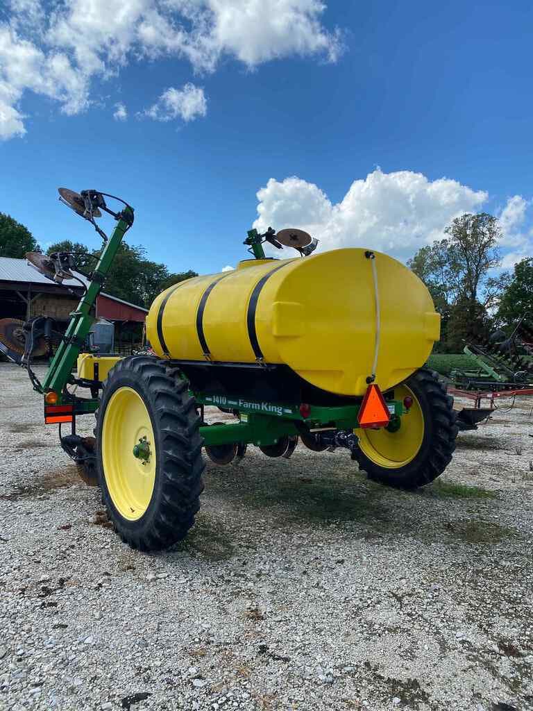 Tractor Zoom Farm King 1410