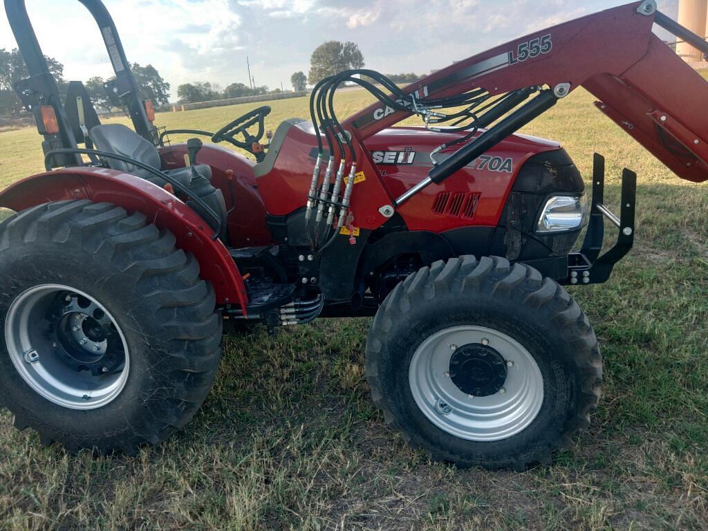 Tractor Zoom Case IH Farmall 70A