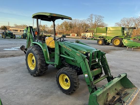 Tractor Zoom - 2001 John Deere 4700