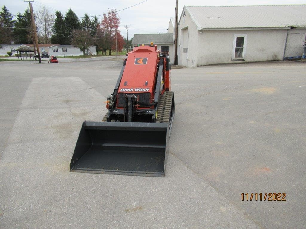 Tractor Zoom 2022 Ditch Witch SK800