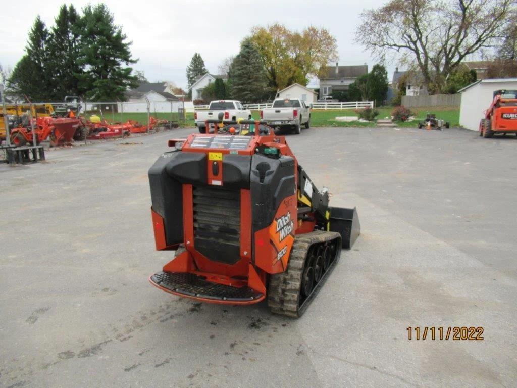 Tractor Zoom 2022 Ditch Witch SK800