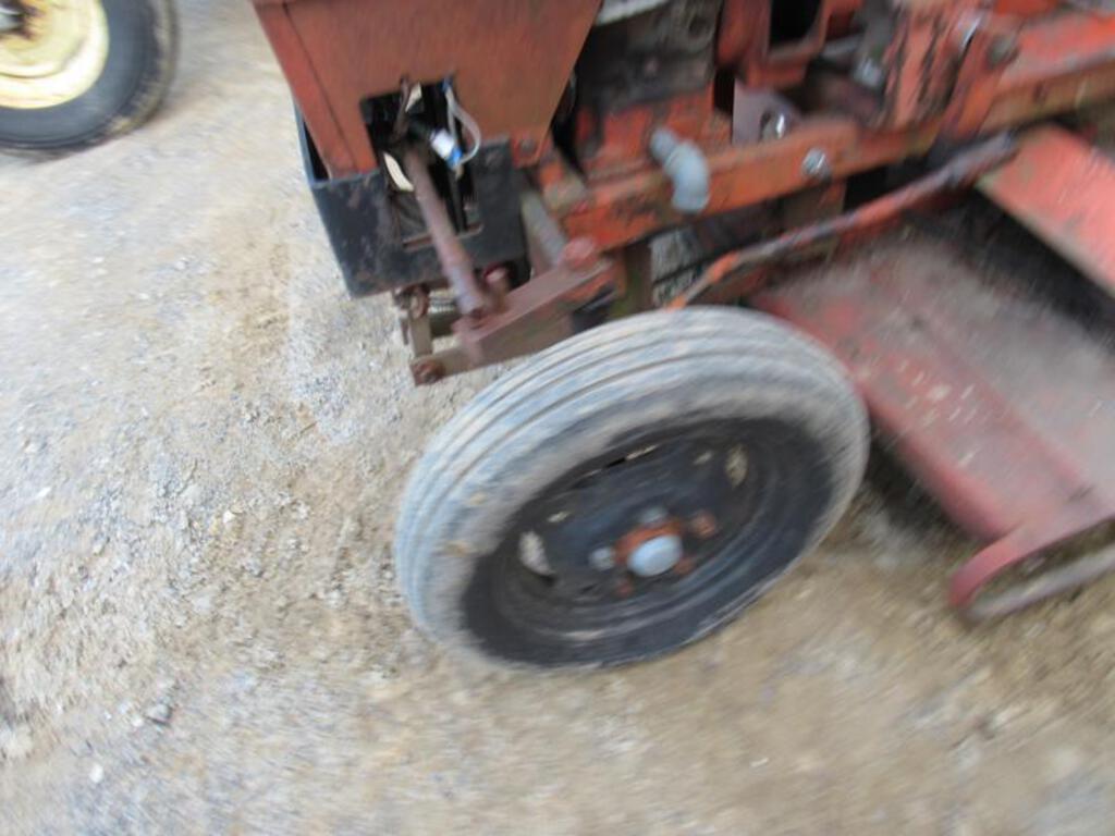 Tractor Zoom Economy Power King