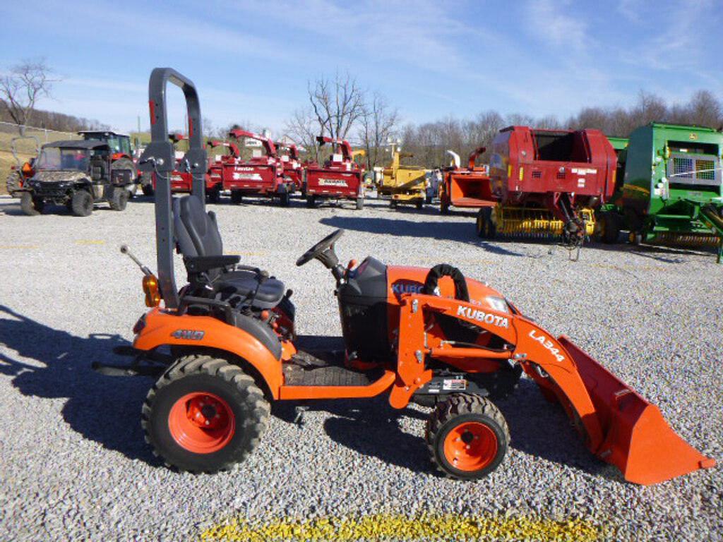 Tractor Zoom - Kubota Bx2380