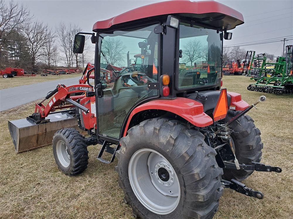 Tractor Zoom - 2014 Case IH Farmall 40B