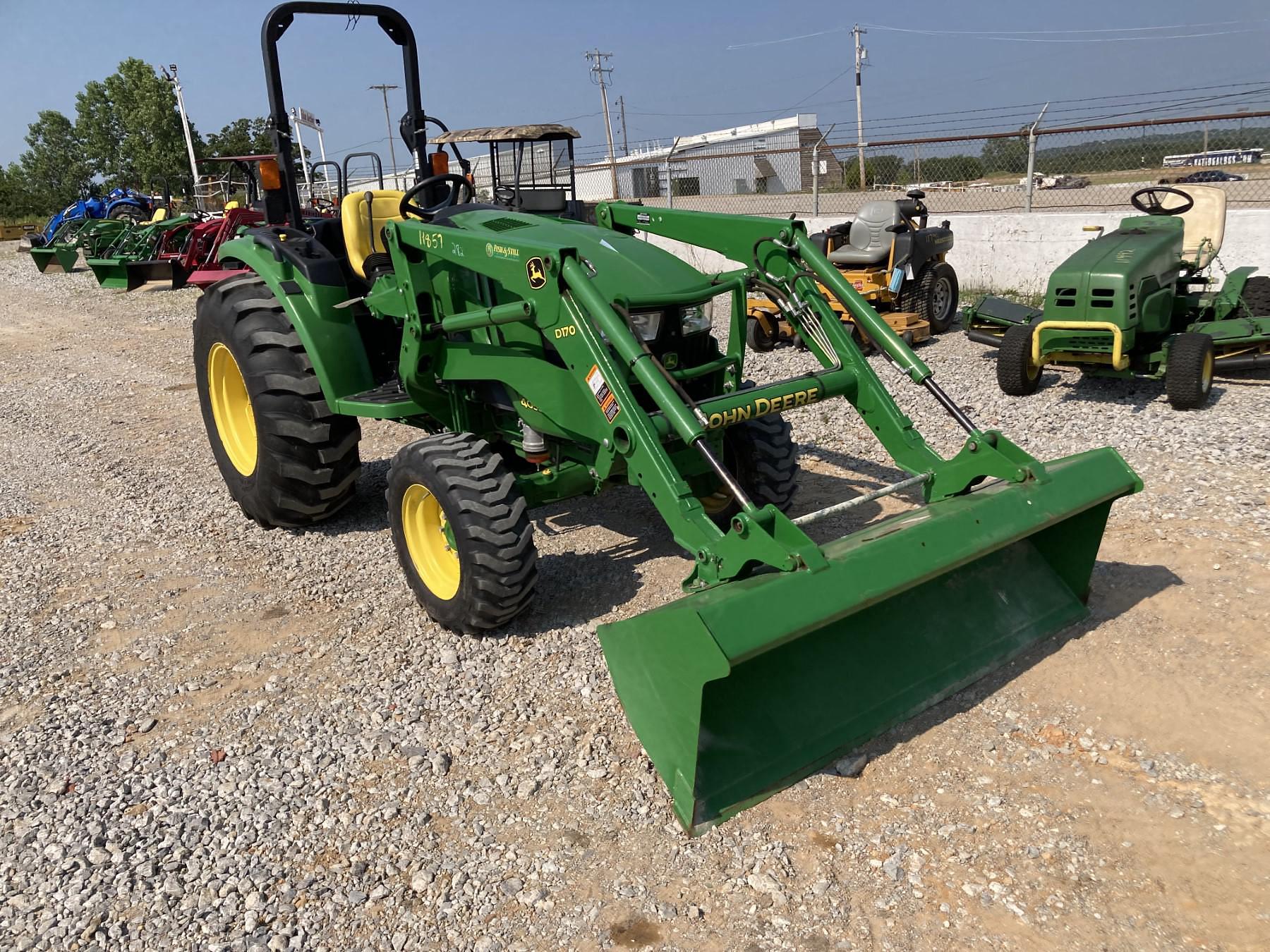 Tractor Zoom - John Deere 4052M