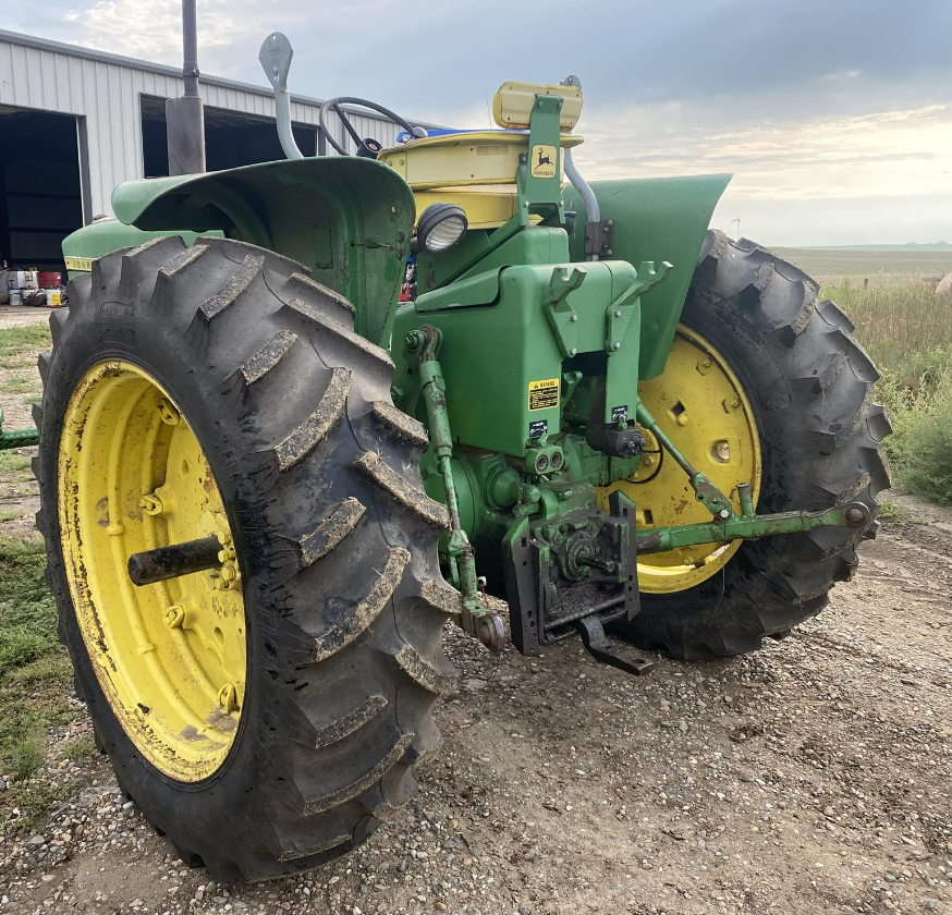 Tractor Zoom 1969 John Deere 3020