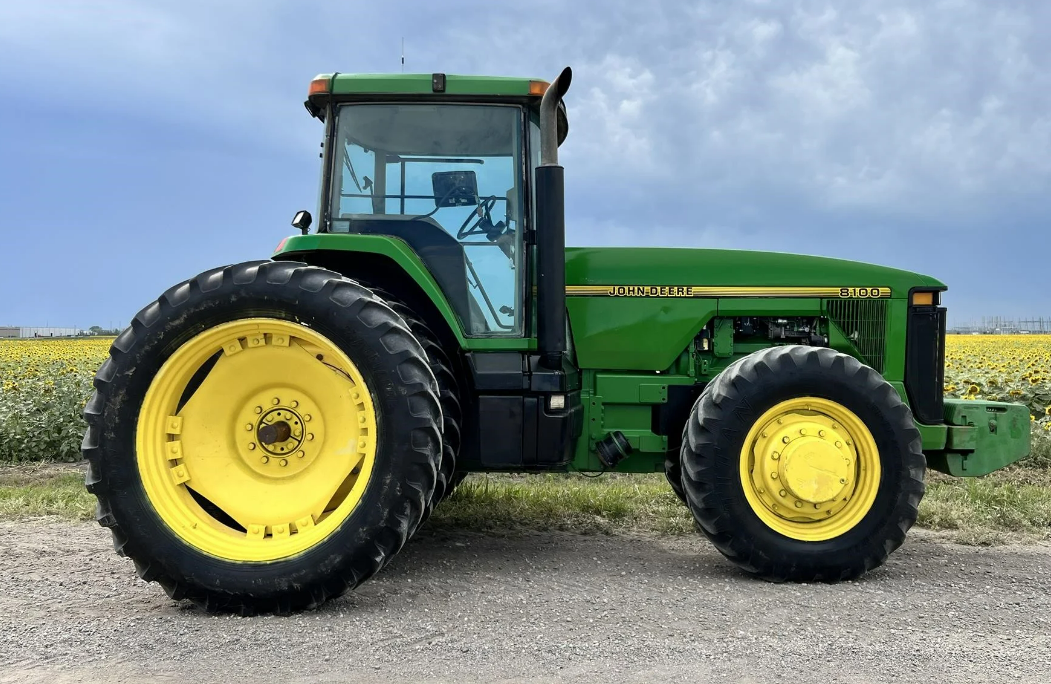Tractor Zoom John Deere 8100 tractor-zoom-john-deere-8100