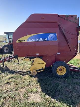 Main image New Holland BR7090 7