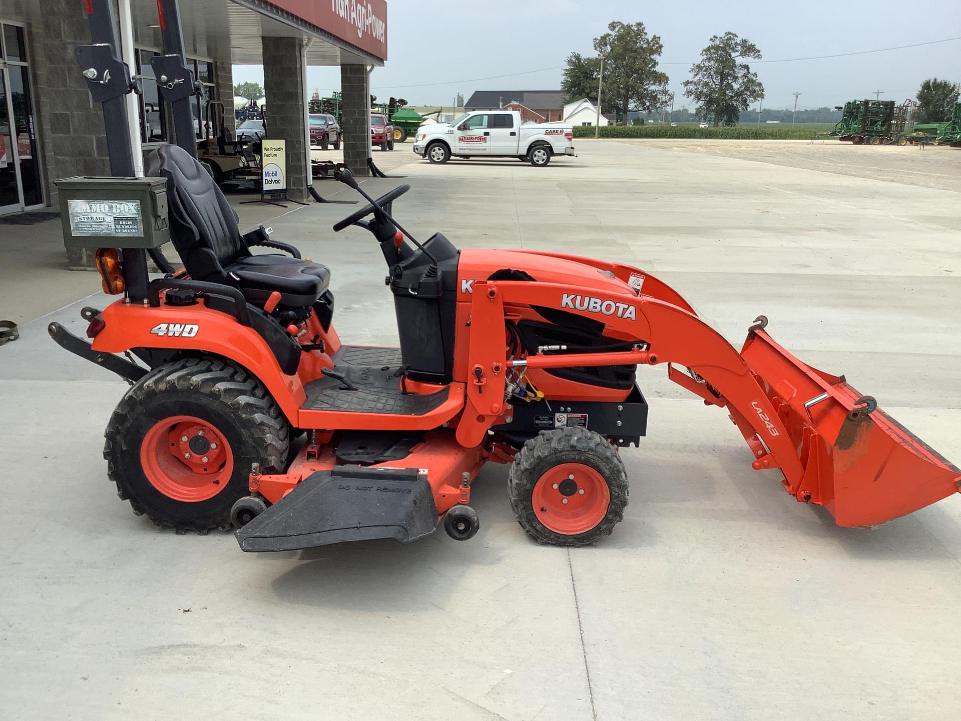 Tractor Zoom - 2017 Kubota Bx2670