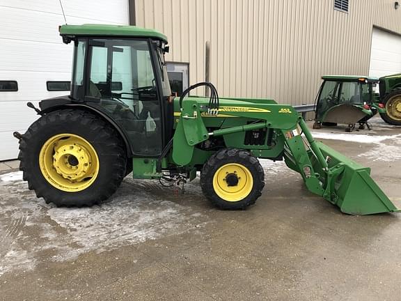 Tractor Zoom - 2003 John Deere 5520N