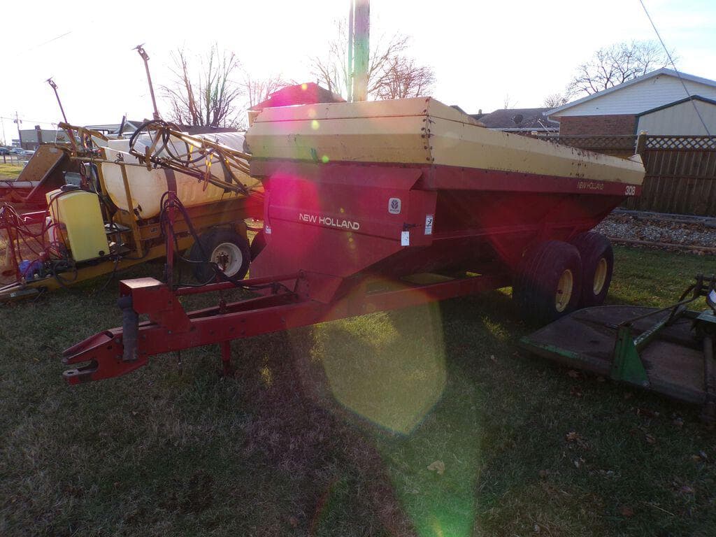 Tractor Zoom New Holland 308