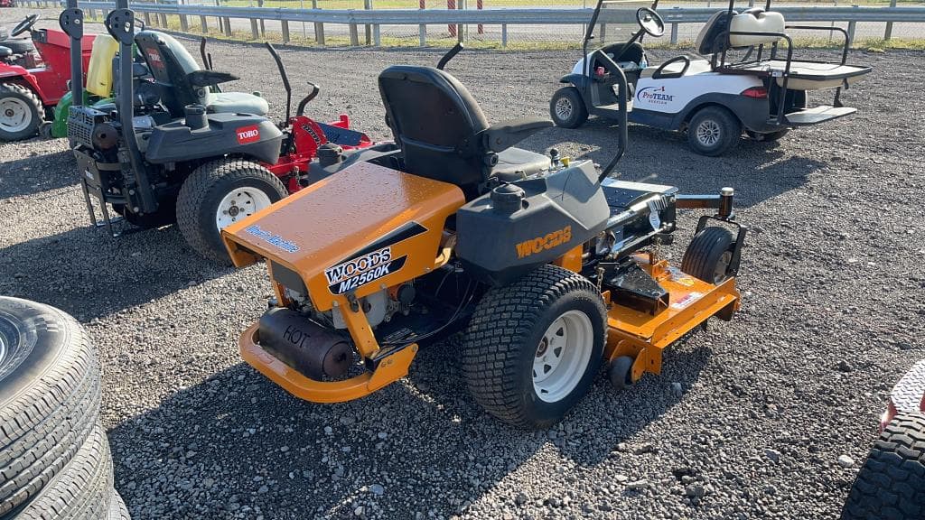 Tractor Zoom Woods M2560