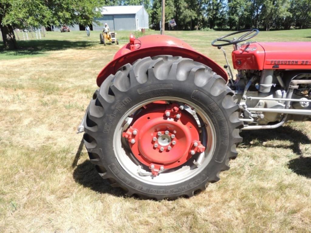 Tractor Zoom 1958 Massey Ferguson 35