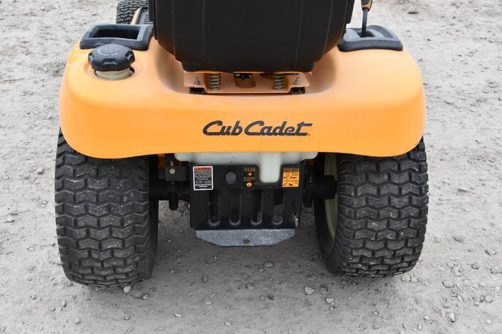 Tractor Zoom Cub Cadet GT 2000