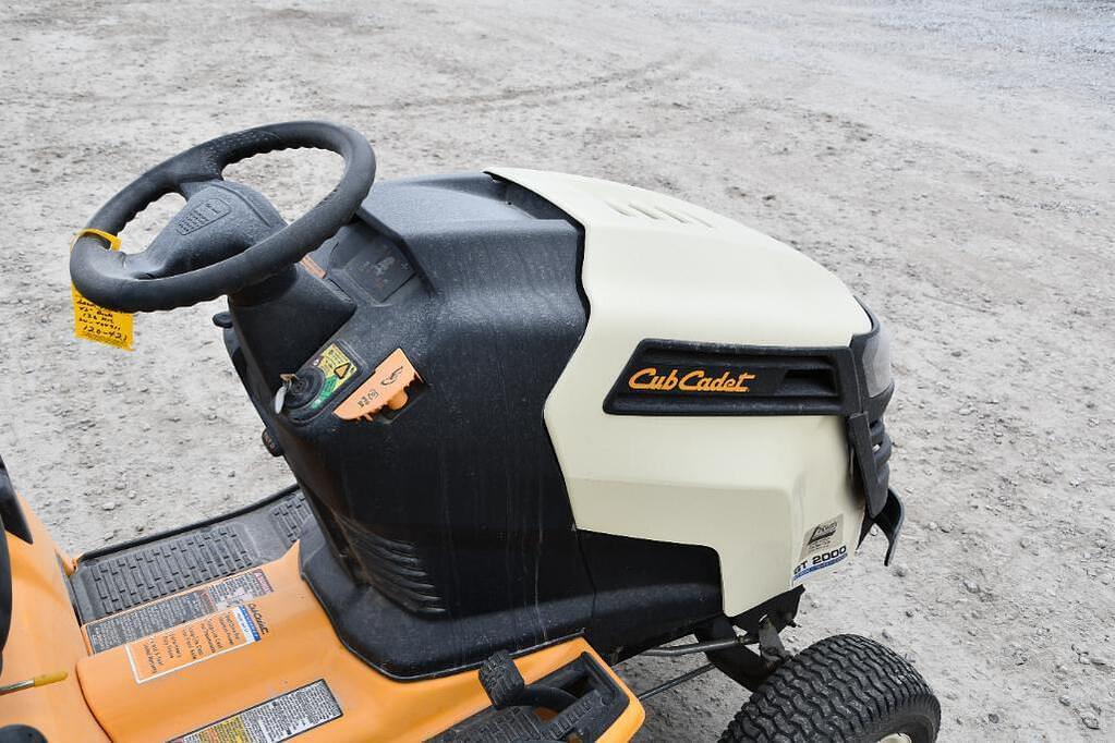 Tractor Zoom Cub Cadet GT 2000